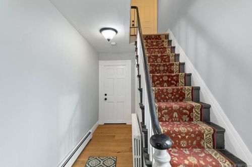 112 Thames St, Groton CT  06340-3631 exterior
