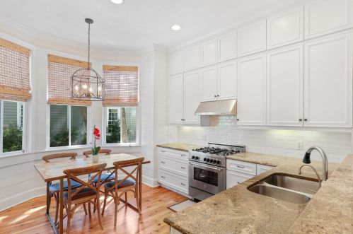 109 Shelmore Blvd, Mount Pleasant SC  29464-6614 exterior