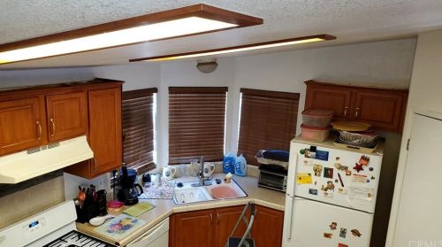 8811 Park St, Bellflower CA  90706-5528 exterior