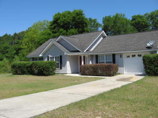 4 Fig Dr, Beaufort, SC 29907-2288