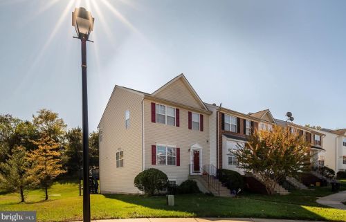 4100 Lavender Ln, Bowie, MD 20720-4284