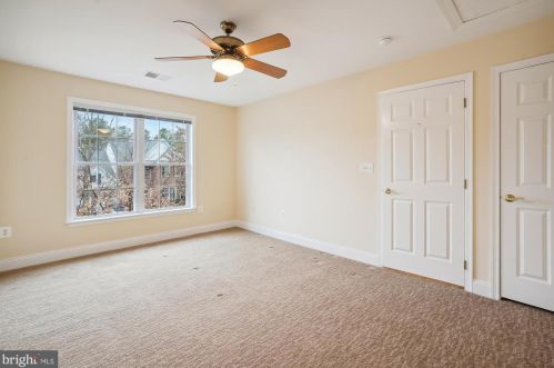 15480 Championship Dr, Haymarket VA  20169-6107 exterior