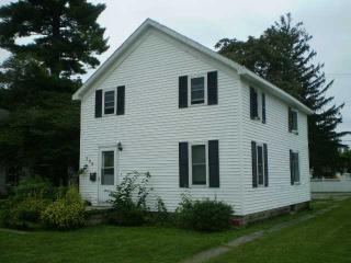 206 Seneca St, Defiance, OH 43512-2278