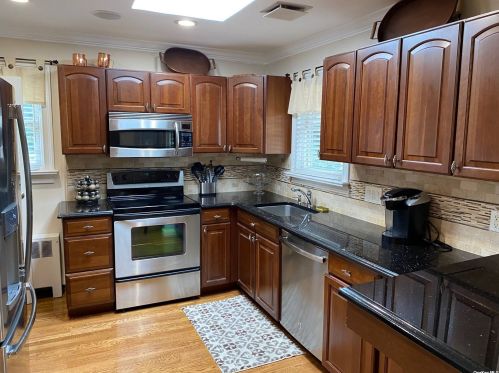 2254 Merokee Pl, North Bellmore NY  11710-3324 exterior