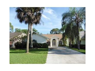 912 Belville Blvd, Naples, FL 34104-7883