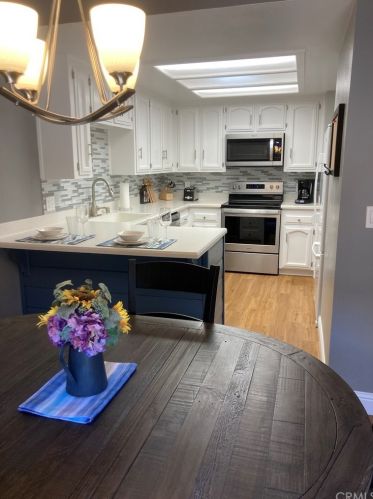 1087 James Way, Pismo Beach CA  93420-1507 exterior