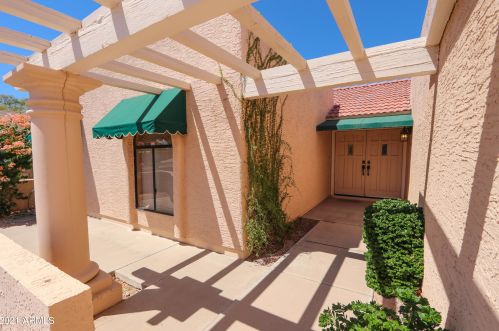 25817 Sherbrook Dr, Chandler, AZ 85248-6838