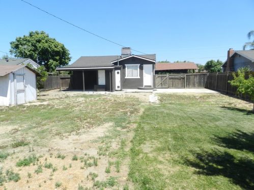 1340 Joseph St, Livingston CA  95334-1626 exterior