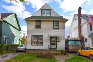 71 Pembroke St, Rochester, NY 14620-1523