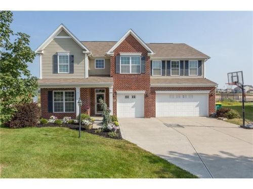 8166 Eskerban Dr, Avon, IN 46123-6945