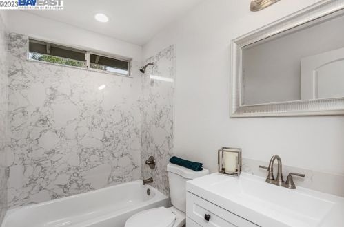 4237 Ridge Dr, West Pittsburg CA  94565-6033 exterior