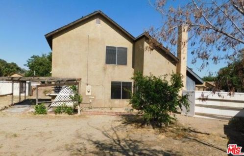 807 Kildare St, Lancaster, CA 93535-2732
