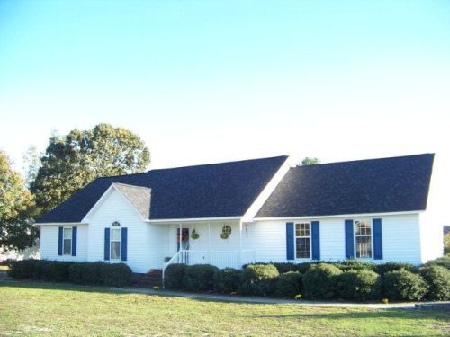 302 Spence St, La Grange, NC 28551-9026