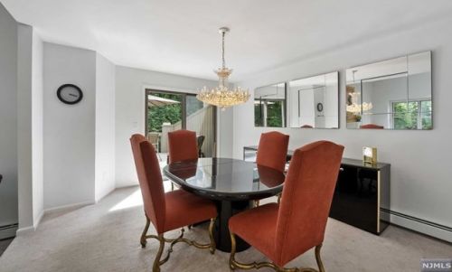 43 Bentley Dr, Franklin Lakes NJ  07417-1941 exterior