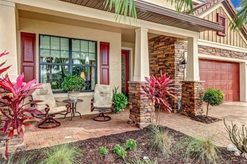 16161 Camden Lakes Cir, Naples, FL 34110-2880