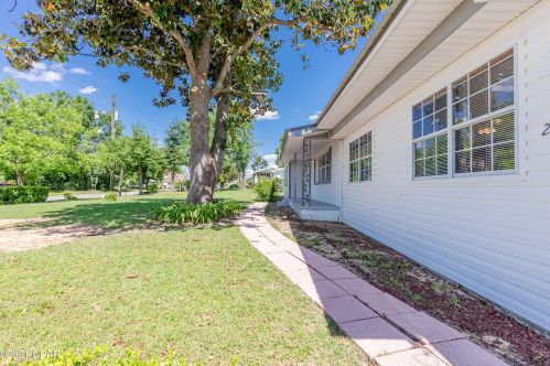 2487 3 Ave, Alford FL  32420-6847 exterior