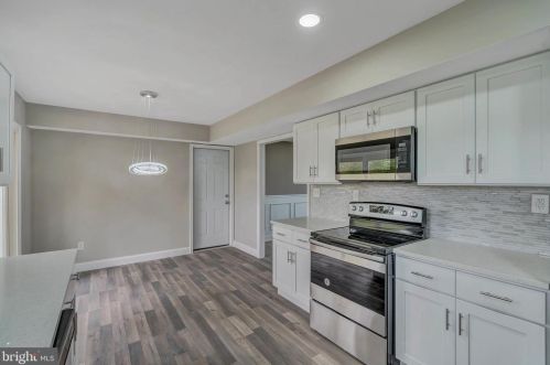 561 Charleston Rd, Willingboro NJ  08046-1768 exterior