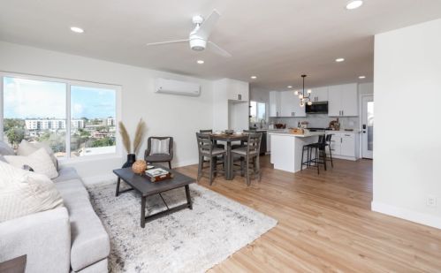 5260 Hilltop Dr, San Diego, CA 92114-1032