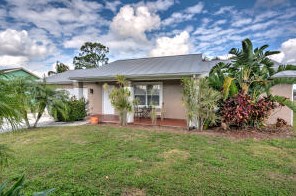2833 Pierson Rd, Fort Pierce, FL 34953-5810