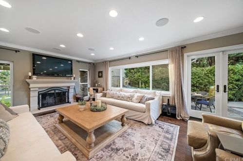 4237 Sussex Cir, Cypress CA  90630-2742 exterior