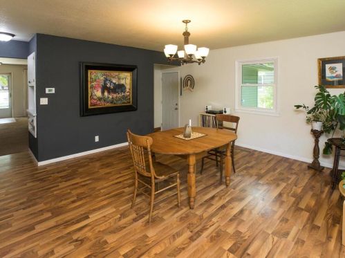 304 Greenvale Ave, Waterford MN  55057-1413 exterior
