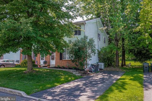 47 Nancy Ln, Downingtown, PA 19335-2273