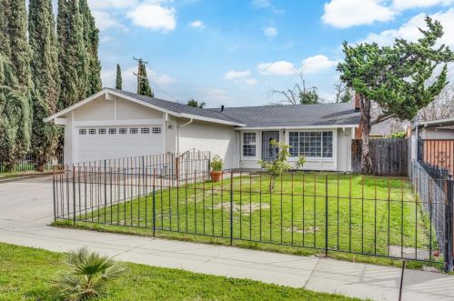 2042 Lyons Dr, San Jose, CA 95116-3633