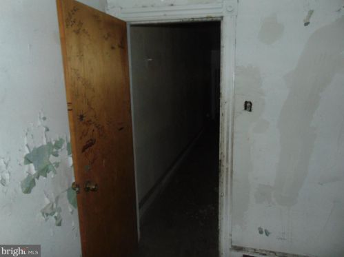 950 Pne St, Camden NJ  08103-2519 exterior