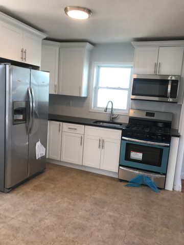 11716 232nd St, Jamaica, NY 11411-1811