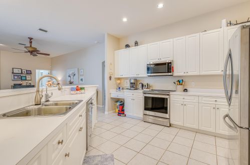 943 Carriage Hill Rd, Melbourne FL  32940-6416 exterior