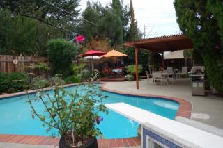 903 Trent St, Concord, CA 94518-3826