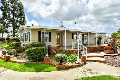 2031 Lake Side Dr, La Habra, CA 90631-5720