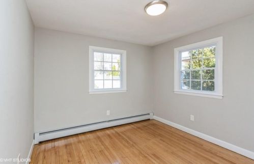 400 England St, Cumberland RI  02864-7211 exterior