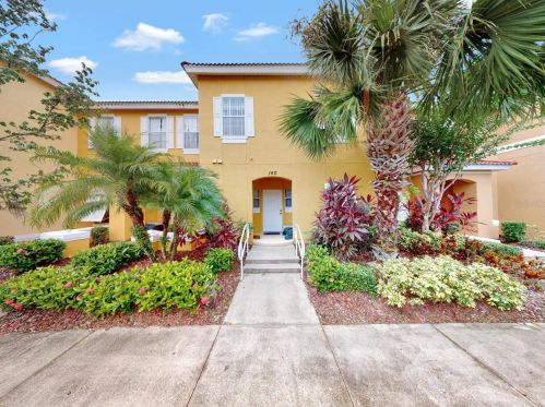 140 Pompano Beach Dr, Kissimmee, FL 34746-7411