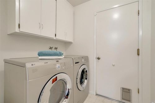 190 Oak Island Dr, Santa Rosa, CA 95409-6334