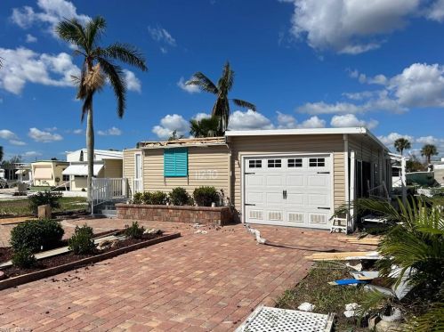 11290 Azalea Ln, Fort Myers Beach, FL 33931-3196