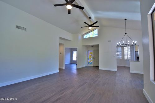 5529 Paradise Dr, Scottsdale AZ 85260-5433 exterior