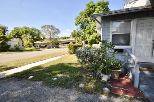 4010 Gdn Ave, West Palm Beach FL  33405-2578 exterior