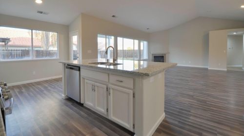 168 Driftwood Ct, Los Banos CA  93635-6302 exterior