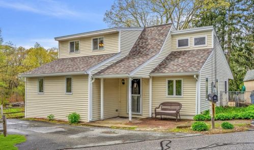 18 Drawbridge Rd, Norwich, CT 06365-8302