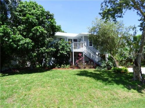 812 Garland Ave, Nokomis, FL 34275-2230