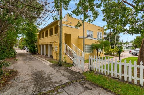 120 1st Ave, Delray Beach FL  33444-3740 exterior