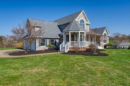 393 Dairy Farm Rd, New Kensington, PA 15068-9535