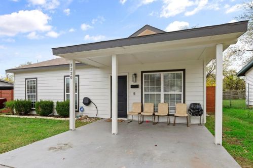 3320 Griggs Ave, Fort Worth, TX 76119-2010