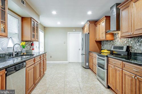 9 Emerald Ct, Willingboro NJ  08046-2272 exterior