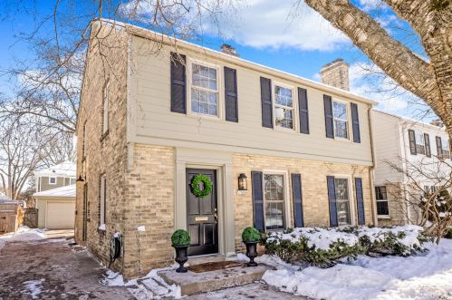 5766 Kent Ave, Milwaukee, WI 53217-4724