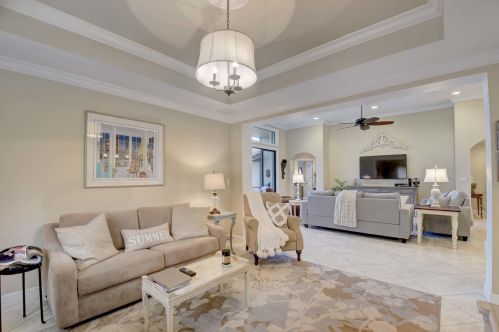 7956 Via Grande, Boynton Beach FL  33437-7520 exterior
