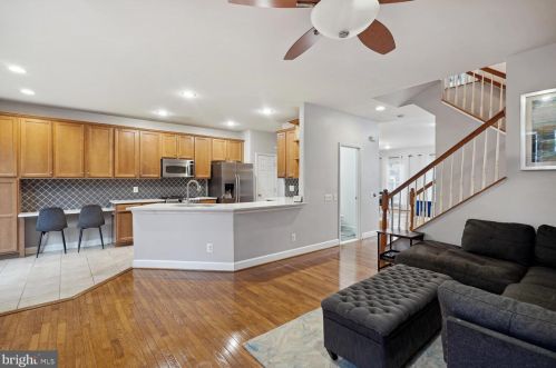 9269 Laurel Ridge Crossing Rd, Lorton VA  22079-2960 exterior