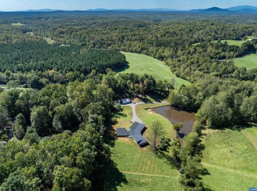 2615 Amicus Rd, Stanardsville VA  22973-3163 exterior