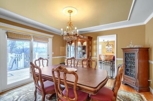 11 Hillside Ter, Monroe NY  10950-2515 exterior